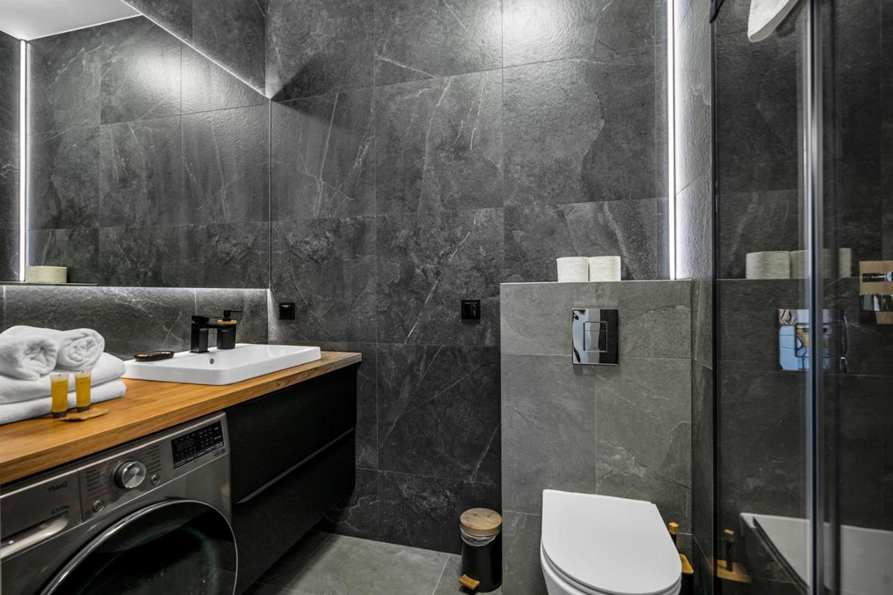 Lotnisko Chopina Modern Apartment *
